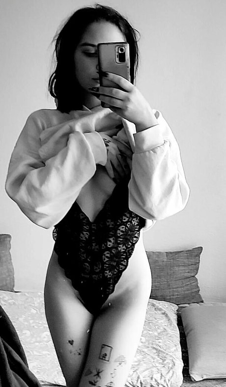 Malena Rutter star du porno en haute qualité photo