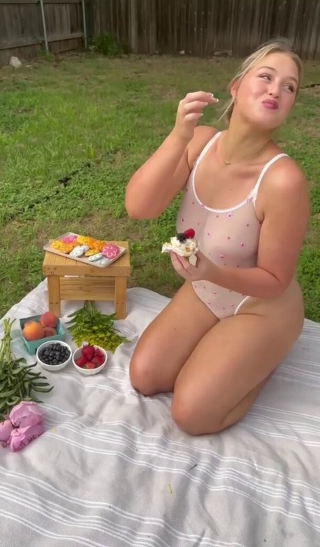 Iskara Lawrence modèle parfait img