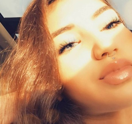 Brie Adeline mejor estrella imagen