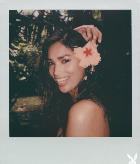 Geena Rocero modelo porno imágenes