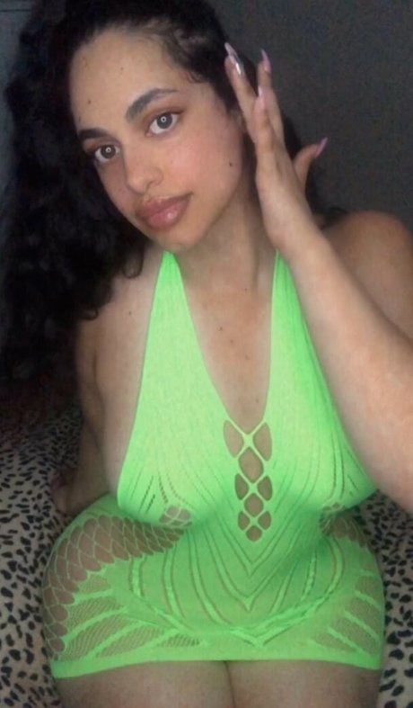 Razan Shihadeh star best pics