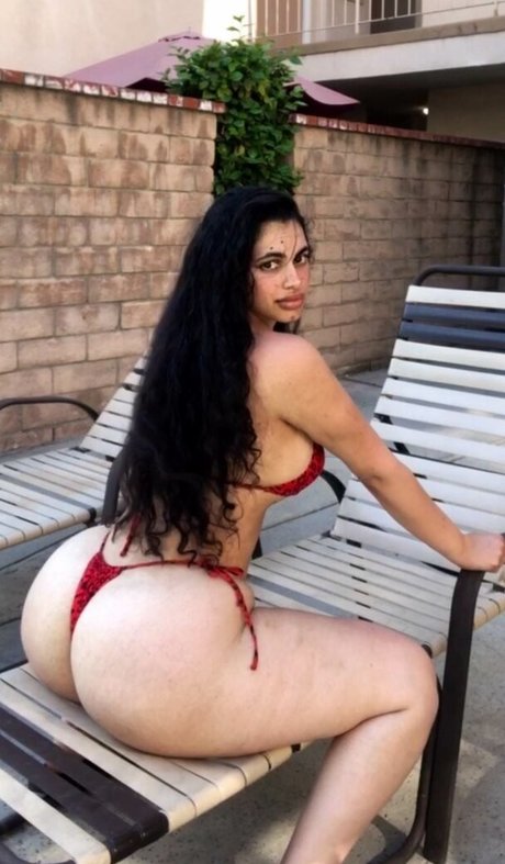 Razan Shihadeh star high quality galleries