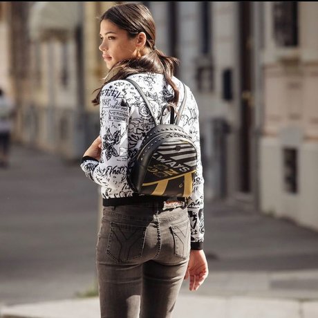 Sandra Dziwiszek modelo pornografico galerías