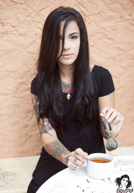 Illusion sg actriz desnuda galerías