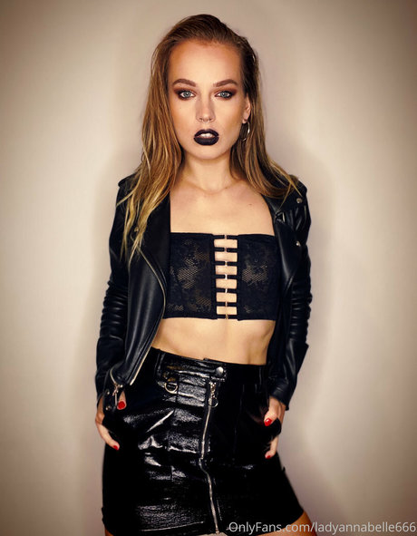Lady Annabelle pornstar erotic photo