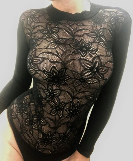 romanakollarova art modèle archive