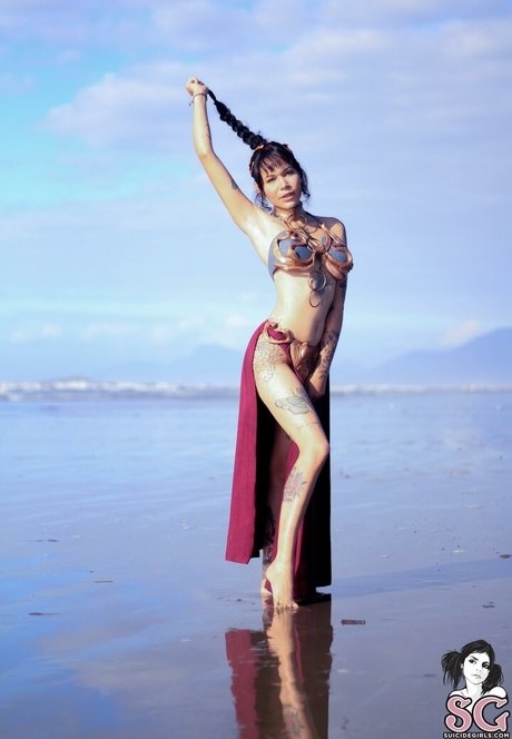 Ilana SG estrella caliente galerías