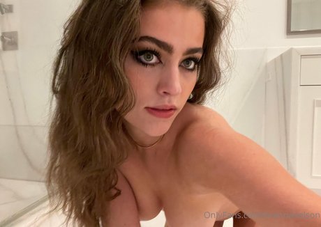 Brenna Nelson desnudos de modelos galerías