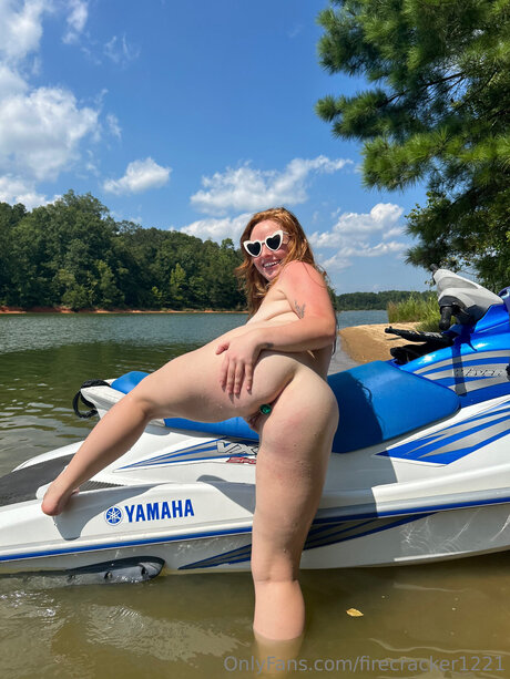 Firecracker1221 sex model pic