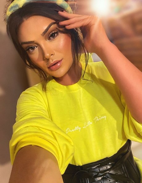 Imogen Loxley star picture