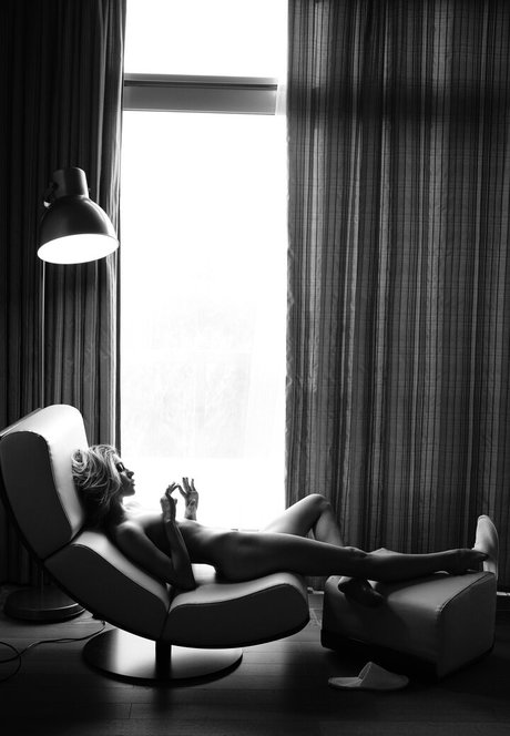 aemillin estrella desnuda imágenes