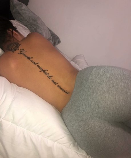 Nhi Tran star erotic photos
