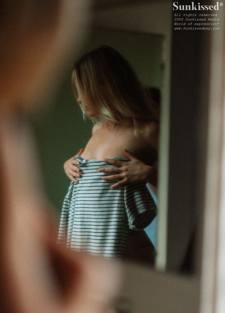 Megan Samperi modèle gratuit photos