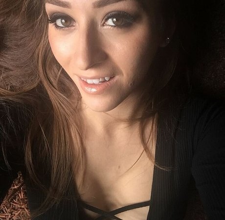 Arty Fakes estrella adulta galería