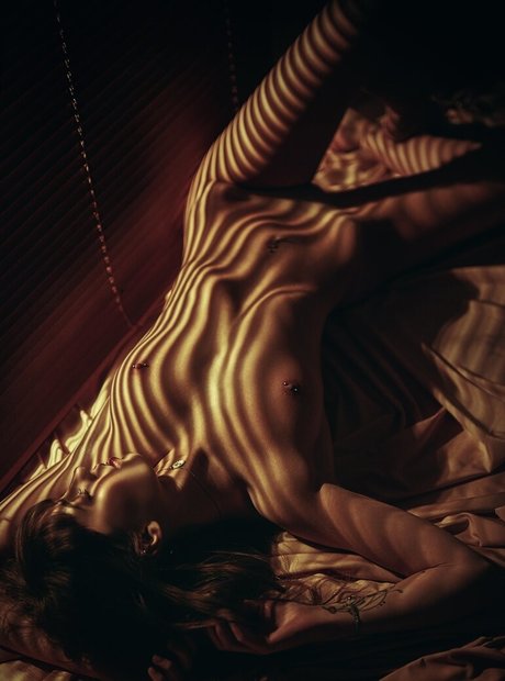 Michela Elley star du porno gratuite img