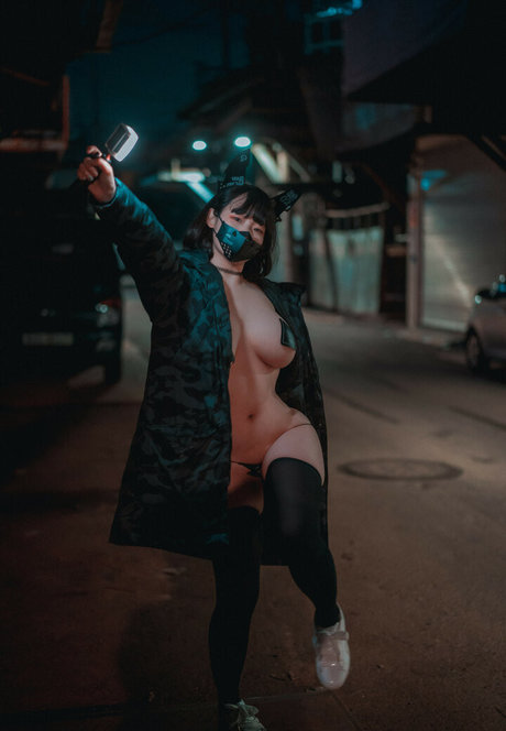 Djawa Jenny estrella porno atractiva imágenes