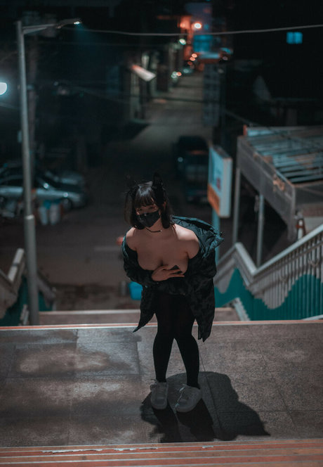 Djawa Jenny star exclusive images