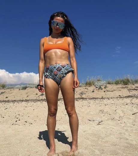 Alexi Pappas nude pornstar image