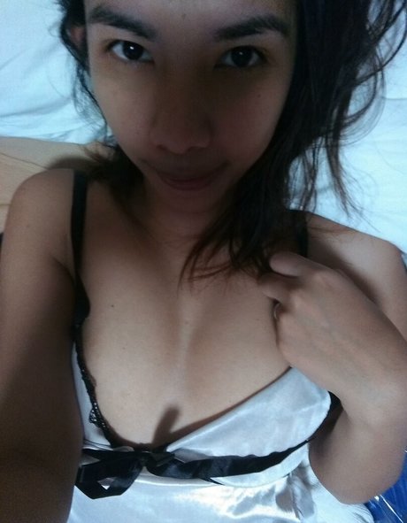 Fei Leng model hd photo