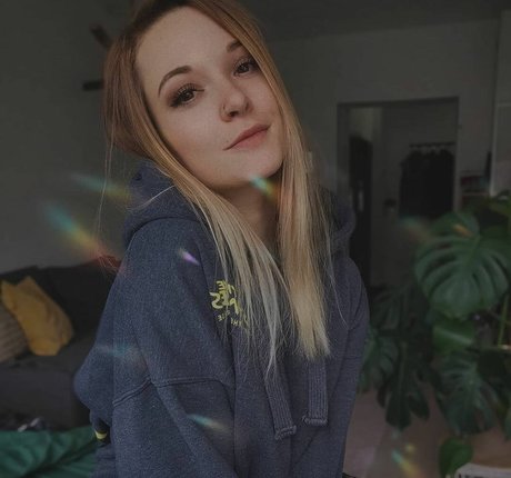 rainbowf0x model exclusive photo