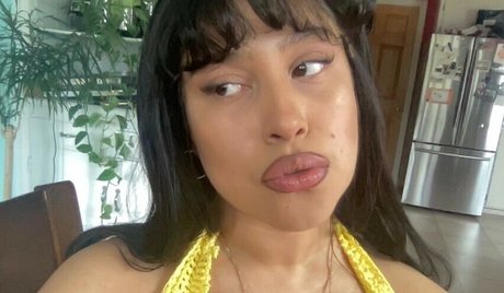 LaMoneyDiosa free pornstar gallery