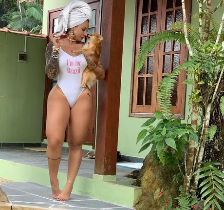 fe lemes_ model hot image