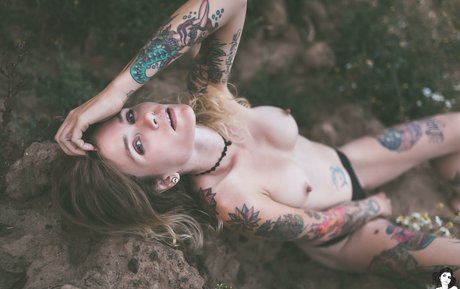 Yayavader model free gallery