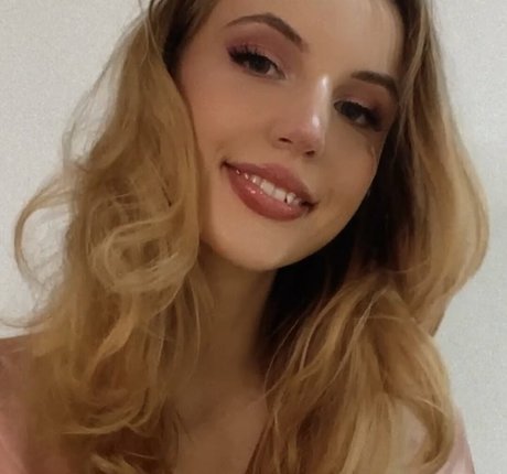 breadwitchery pornstar beautiful photo