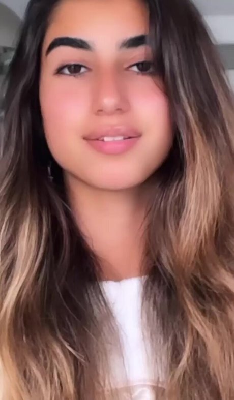 Lia Barlev modèle magnifique archive