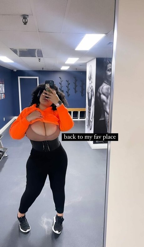 Tanya Mayenge estrella porno agradable imágenes