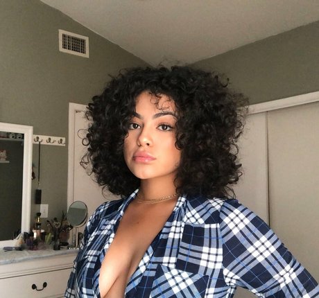 RosalbaNaomi art de star du porno des photos