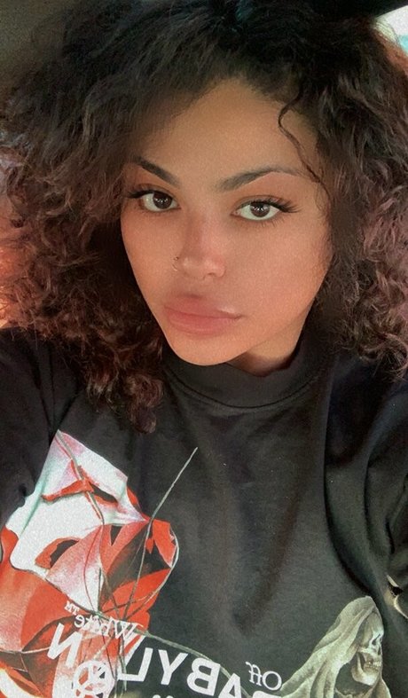 RosalbaNaomi actriz desnuda foto