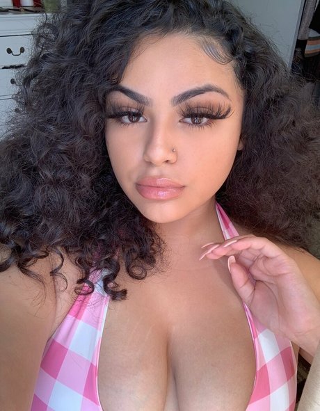 RosalbaNaomi actriz atractiva archivo