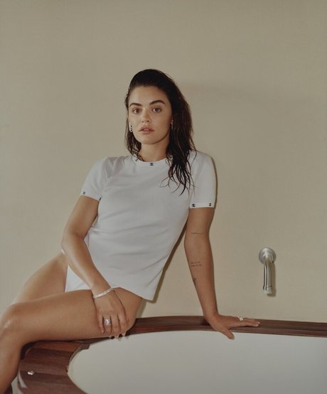 Lucy Hale sex model photo