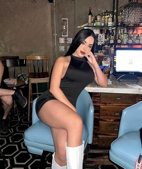 Gemeas Abello star du porno de haute qualité archive