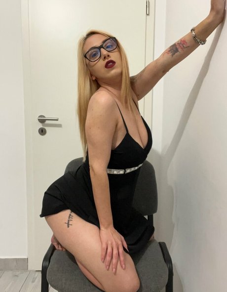 goddess blaze modelo foto