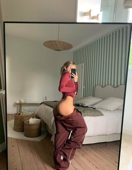 old milf onlyfans beautiful image