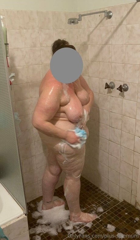 plus sizemum model hot picture