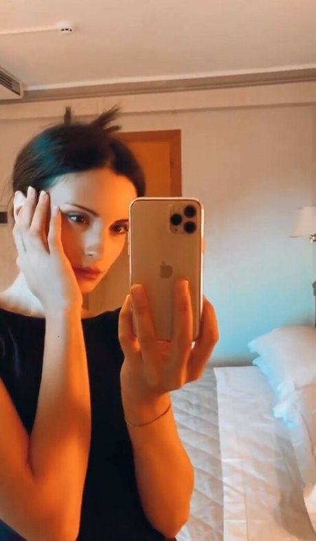 Kafkanya actriz xxx archivo