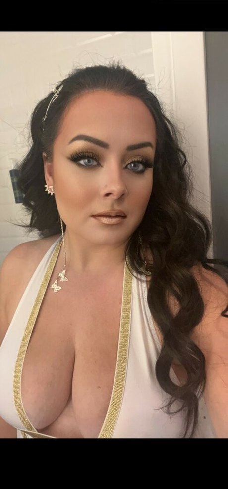 curvy blonde onlyfans sex pictures