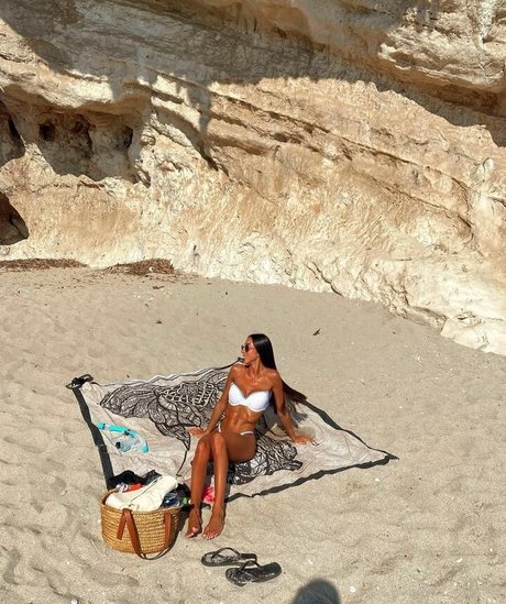 Ane Amundarain jolie star du porno galeries