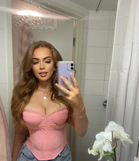 lesbian strapon onlyfans art xxx img
