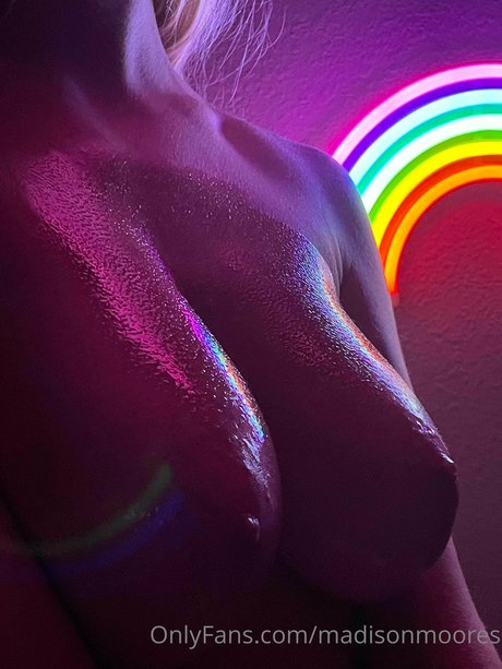 Madison Moores_ jolie étoile des photos