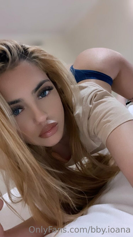Bby Ioana porn actress img