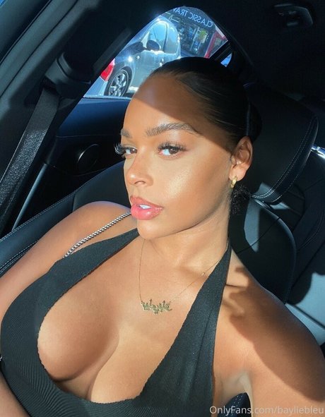 Bayliebleu estrella adulta foto