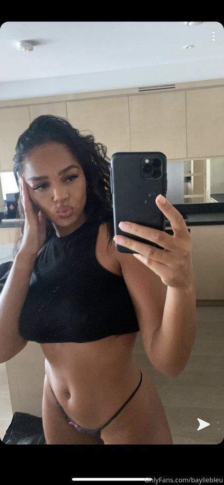 Bayliebleu modèle xxx galerie