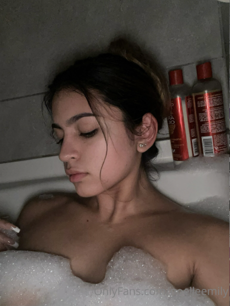 Noelle Emily_ buena estrella porno galería