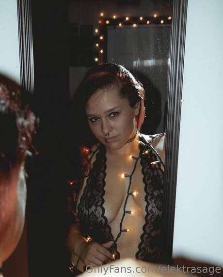 Sage Lux Sagelux pretty pornstar images