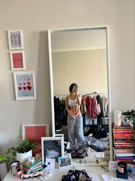 Alliyah modelo de alta calidad imagen