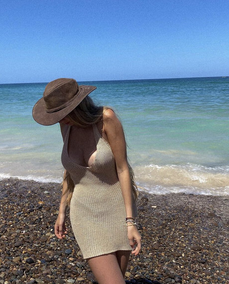 Lies Zhara_ nus de stars du porno collection